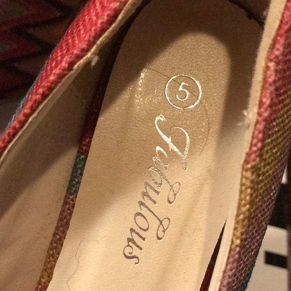 Fabric woven multicolor slip on wedges. - Picture 3 of 4